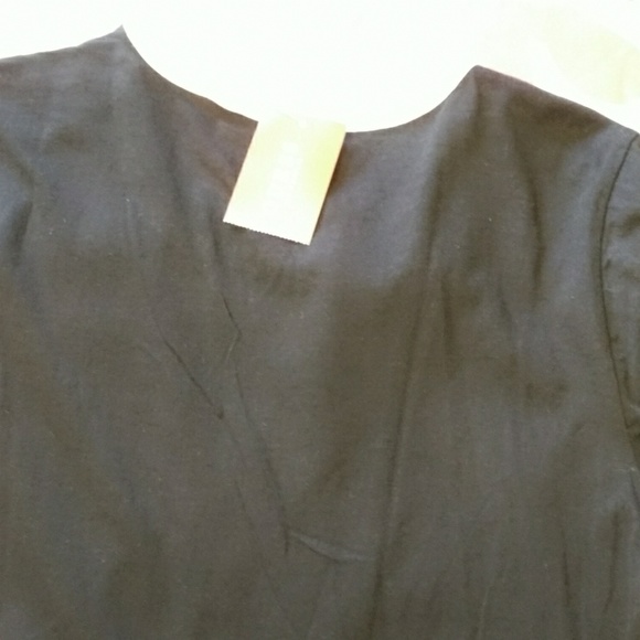 Guess Tee Shirt - Picture 3 of 4